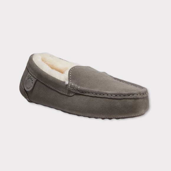 dearfoams Shoes - *SOLD* Dearfoams Women’s Dluxe Fernie Genuine Shearling Moccasin Slippers Gray 9